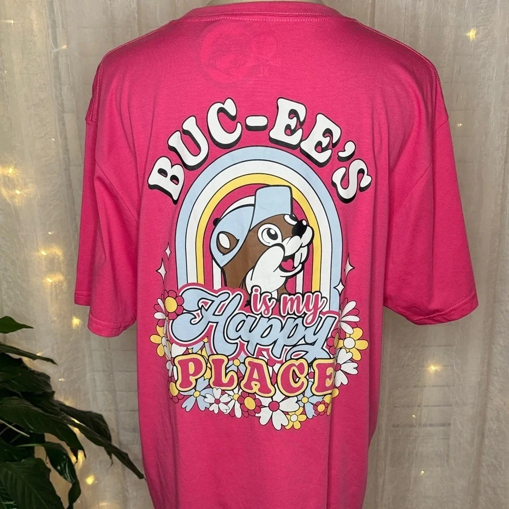 Buc-ee’s Pink Graphic Short Sleeve Tee - Picture 3 of 9